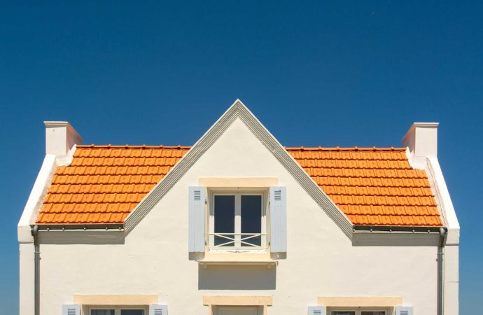 The Stack Effect: How Windows and Roofs Control Home Airflow