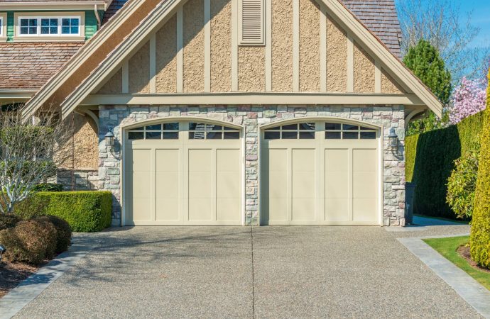 Built to Last: Protecting Your Home Against Harsh Weather and Seasonal Wear