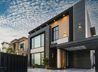 Architectural Glazing 101: How Window and Door Placement Defines Modern Home Design